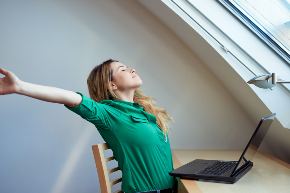 Stressmanagement im Arbeitsalltag: Progressive Muskelentspannung jetzt ausprobieren